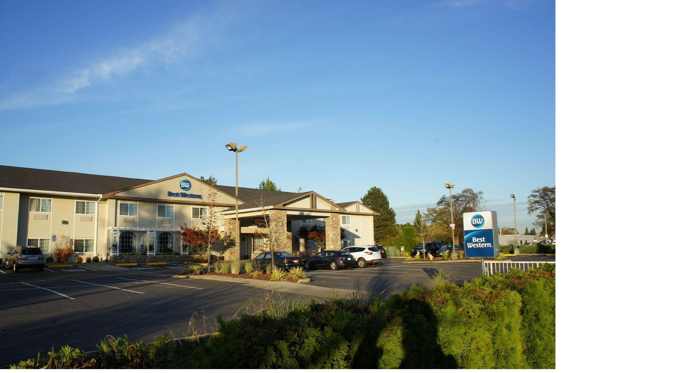 Best Western University Inn And Suites Forest Grove Exteriör bild