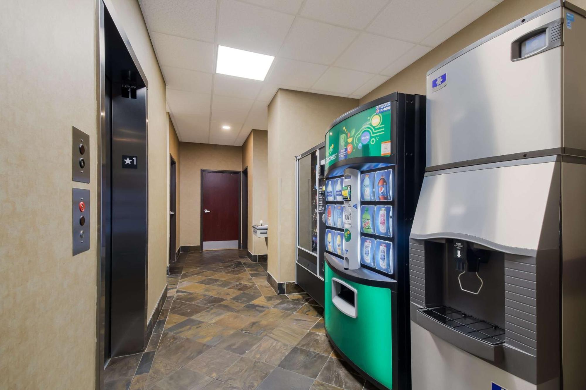 Best Western University Inn And Suites Forest Grove Exteriör bild